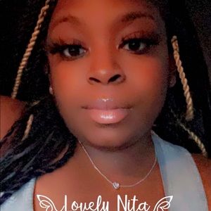 Meet your Posher, Benita